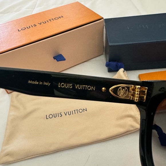 Louis Vuitton- My Monogram Square sunglasses Z1523E- worn once black/gold - Picture 5 of 13